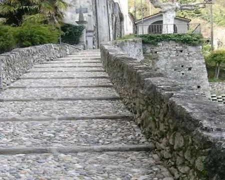 Antica Regina Charming ميناجيو